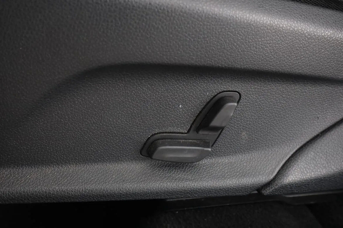 Mercedes GLC300 bild 36