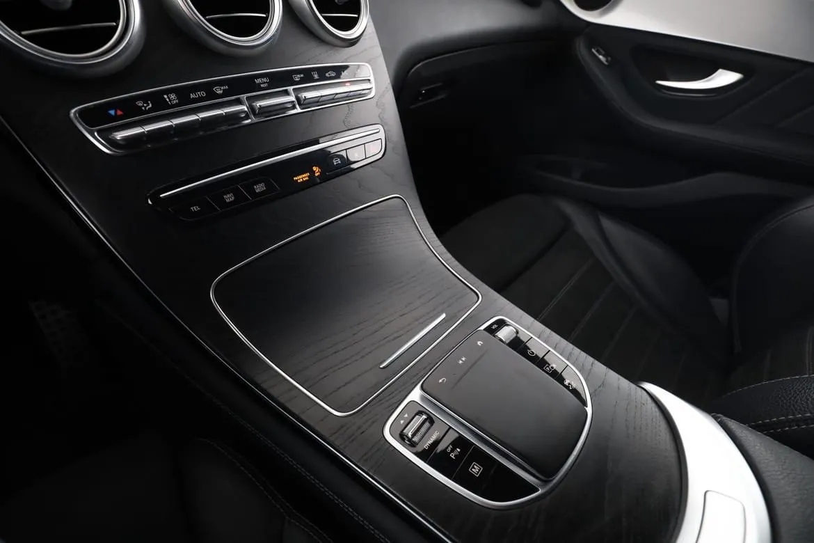 Mercedes GLC300 bild 24