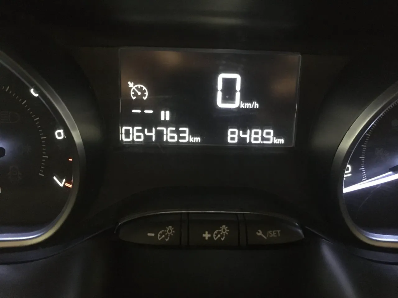 Peugeot 208 bild 8
