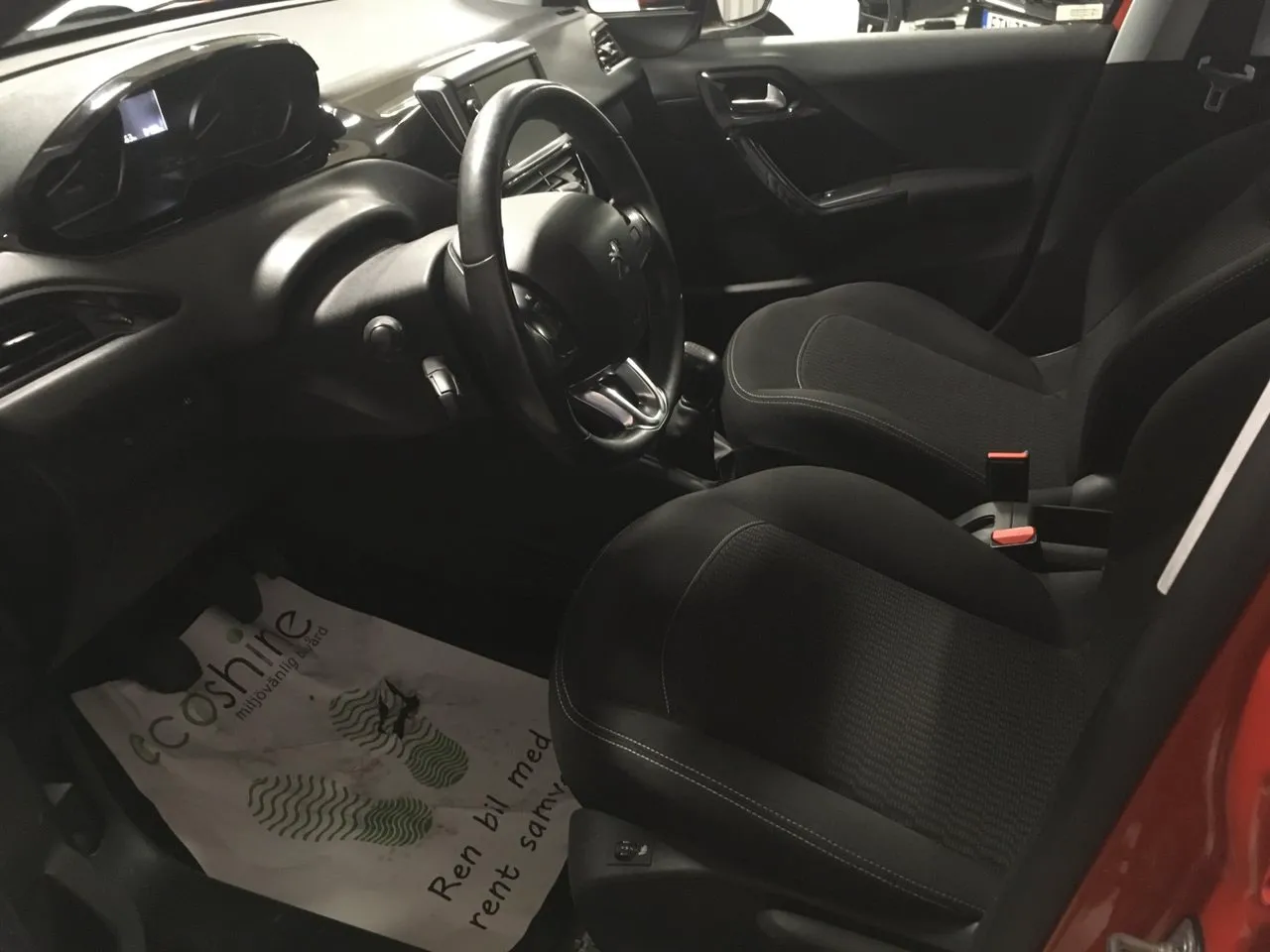 Peugeot 208 bild 6
