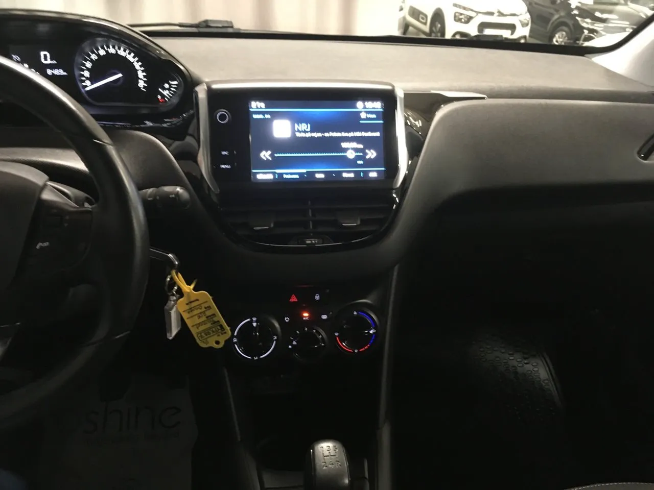 Peugeot 208 bild 9