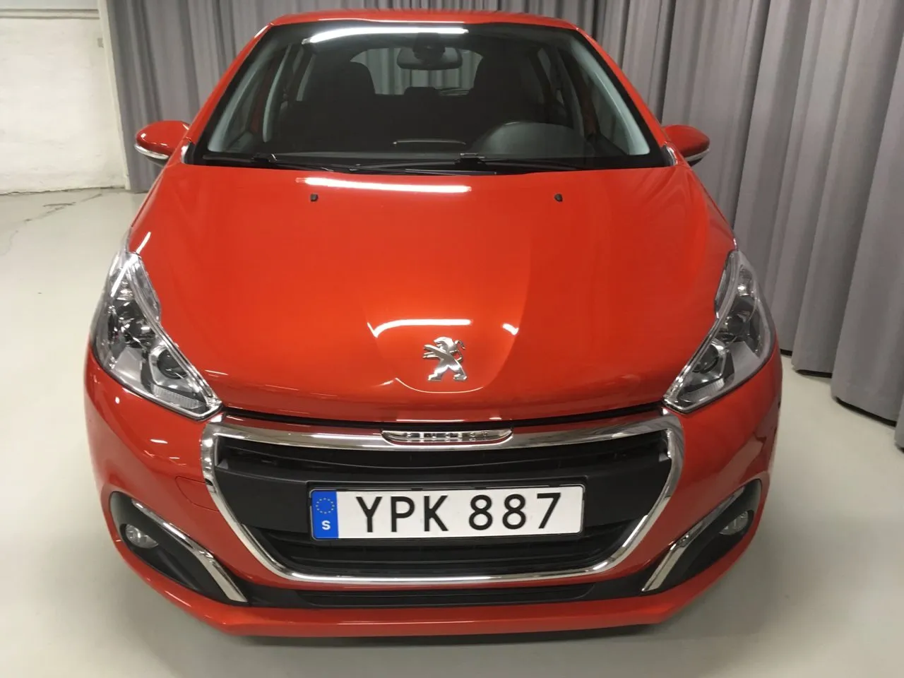 Peugeot 208 bild 2