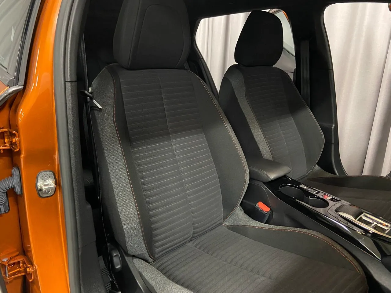 Peugeot e-2008 bild 13