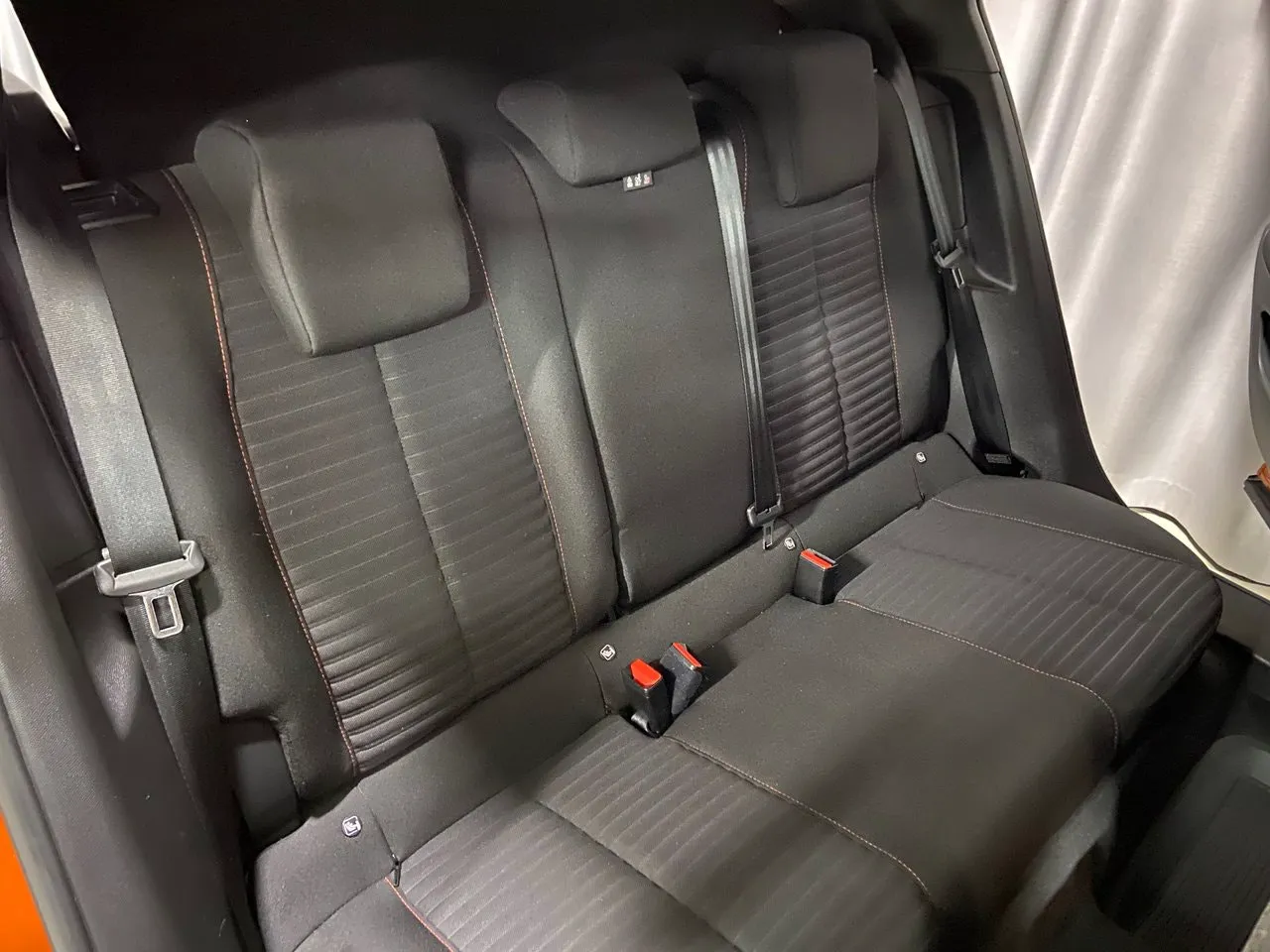 Peugeot e-2008 bild 11