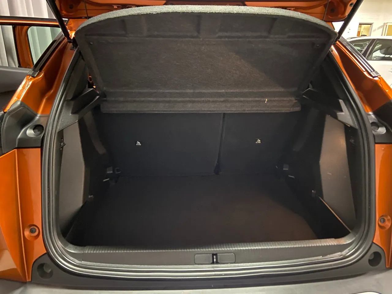 Peugeot e-2008 bild 10