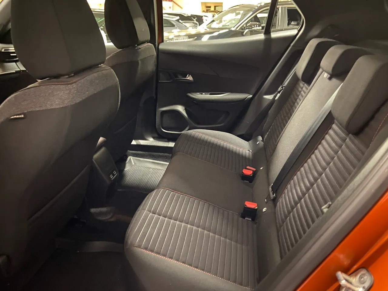 Peugeot e-2008 bild 8