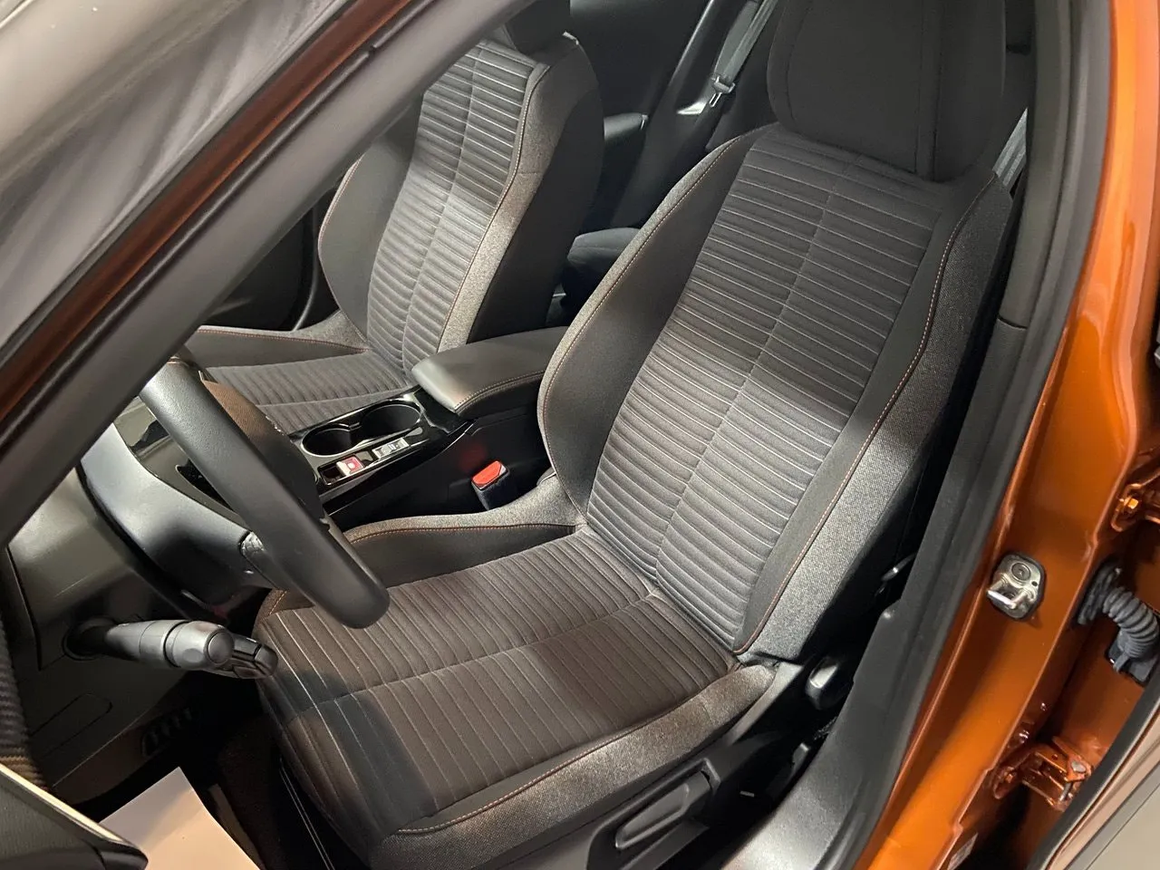 Peugeot e-2008 bild 6