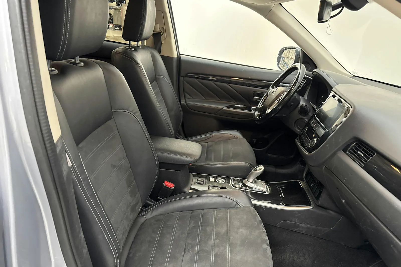 Mitsubishi Outlander bild 7