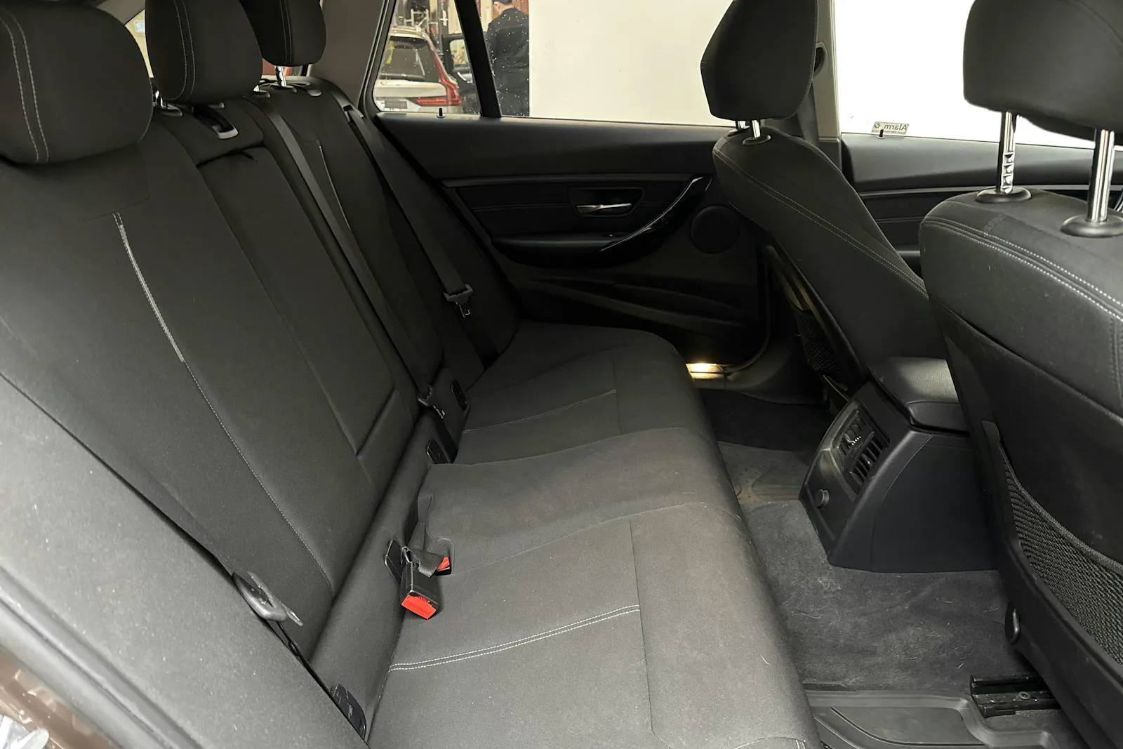 BMW 318 bild 8
