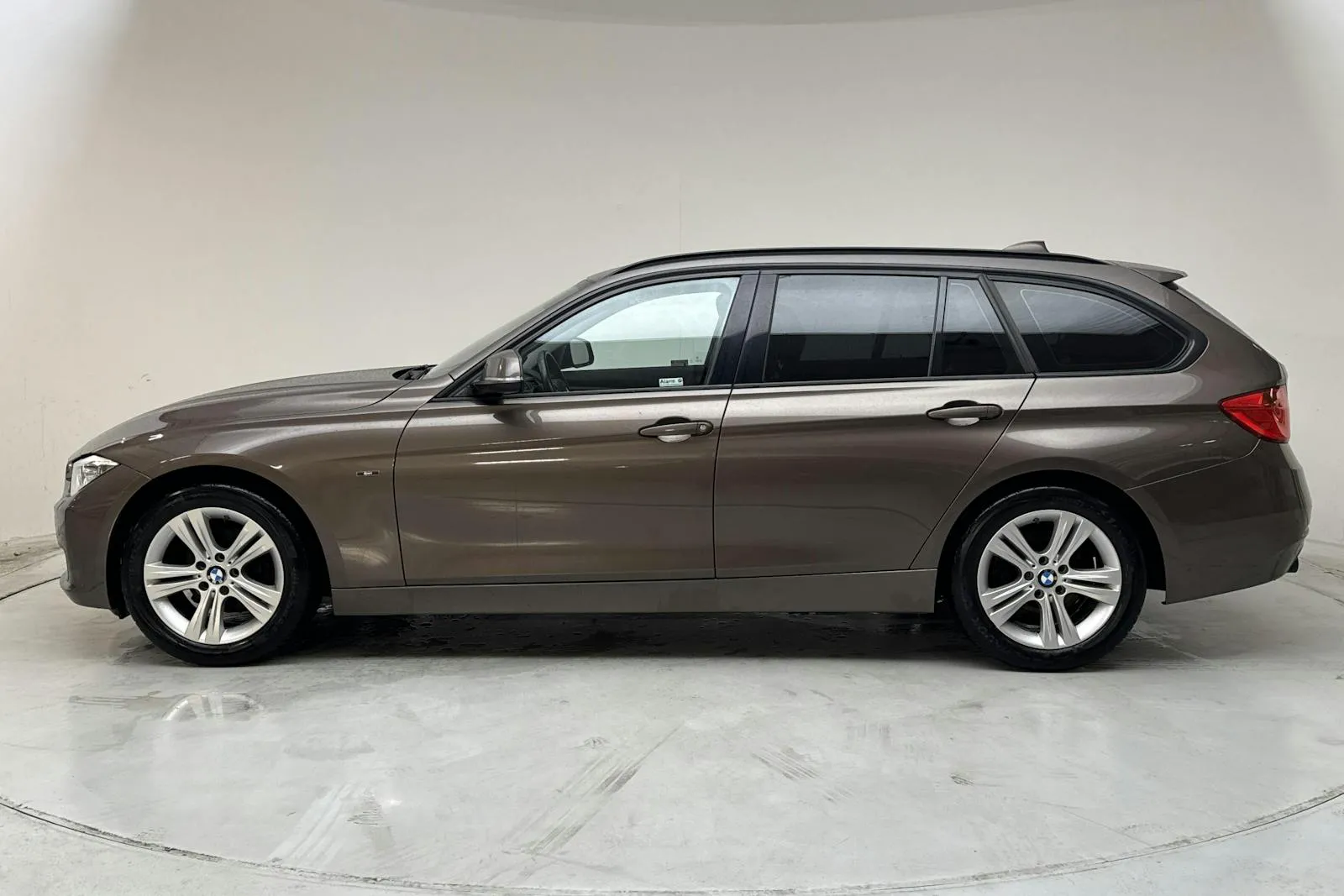 BMW 318 bild 2