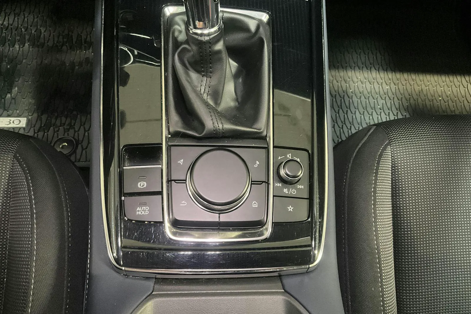 Mazda CX-30 bild 14