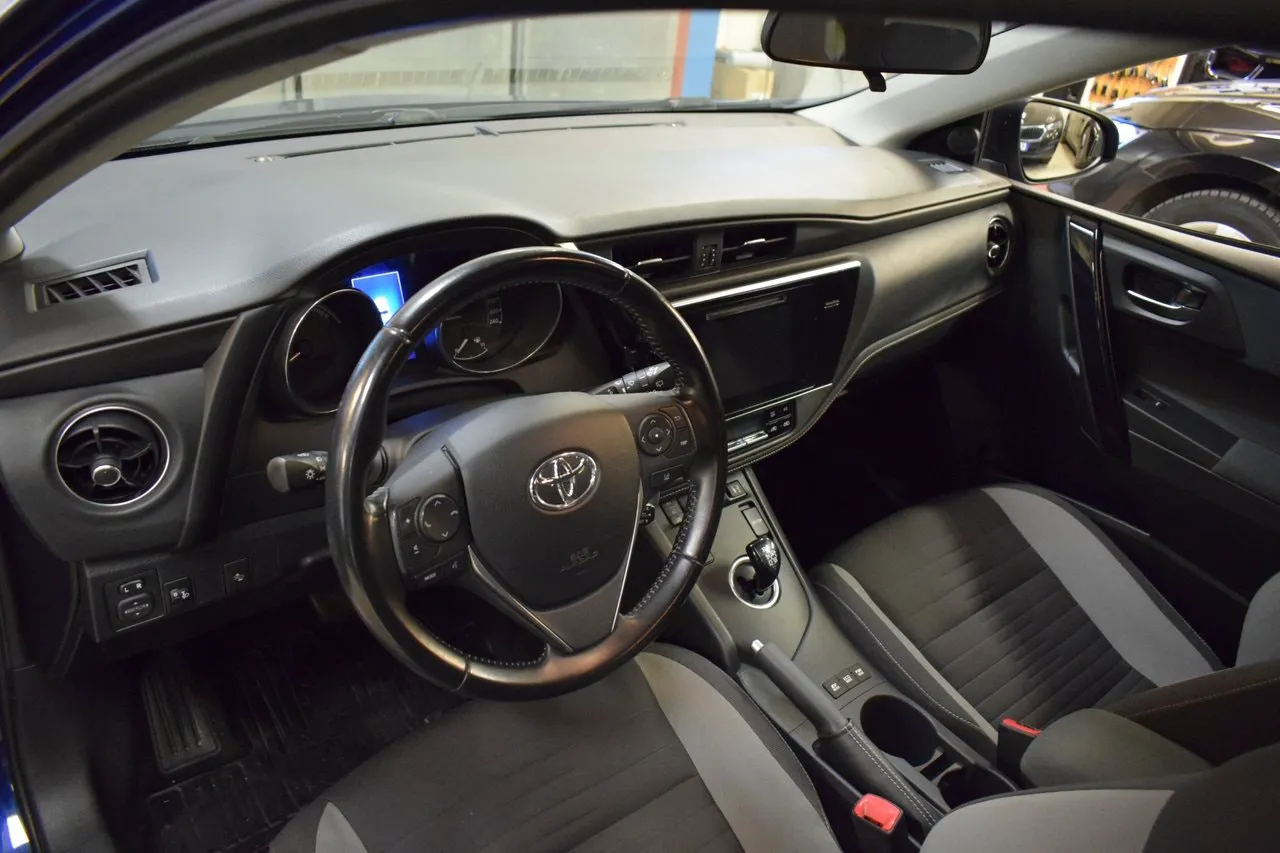 Toyota Auris bild 7