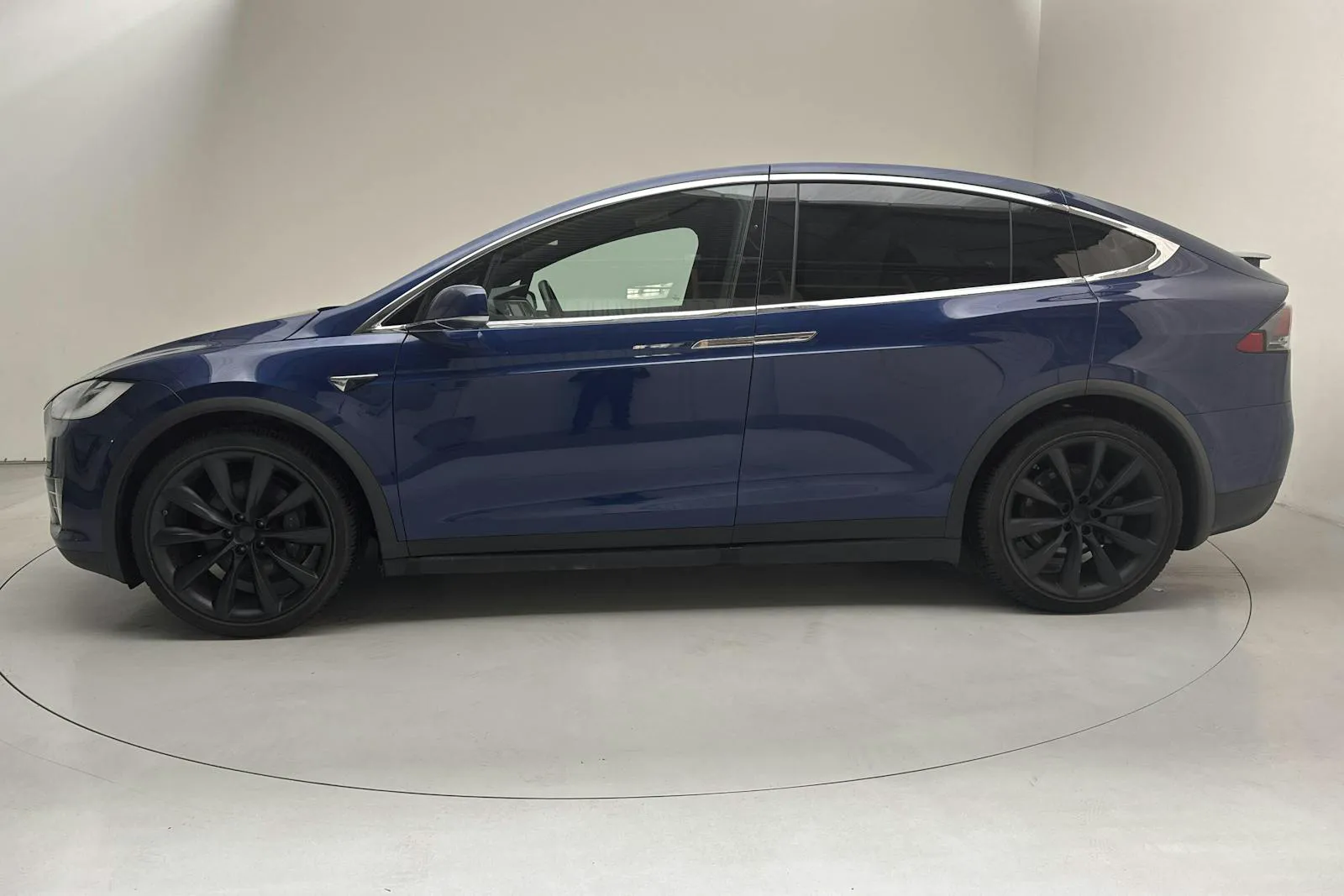 Tesla Model X bild 2