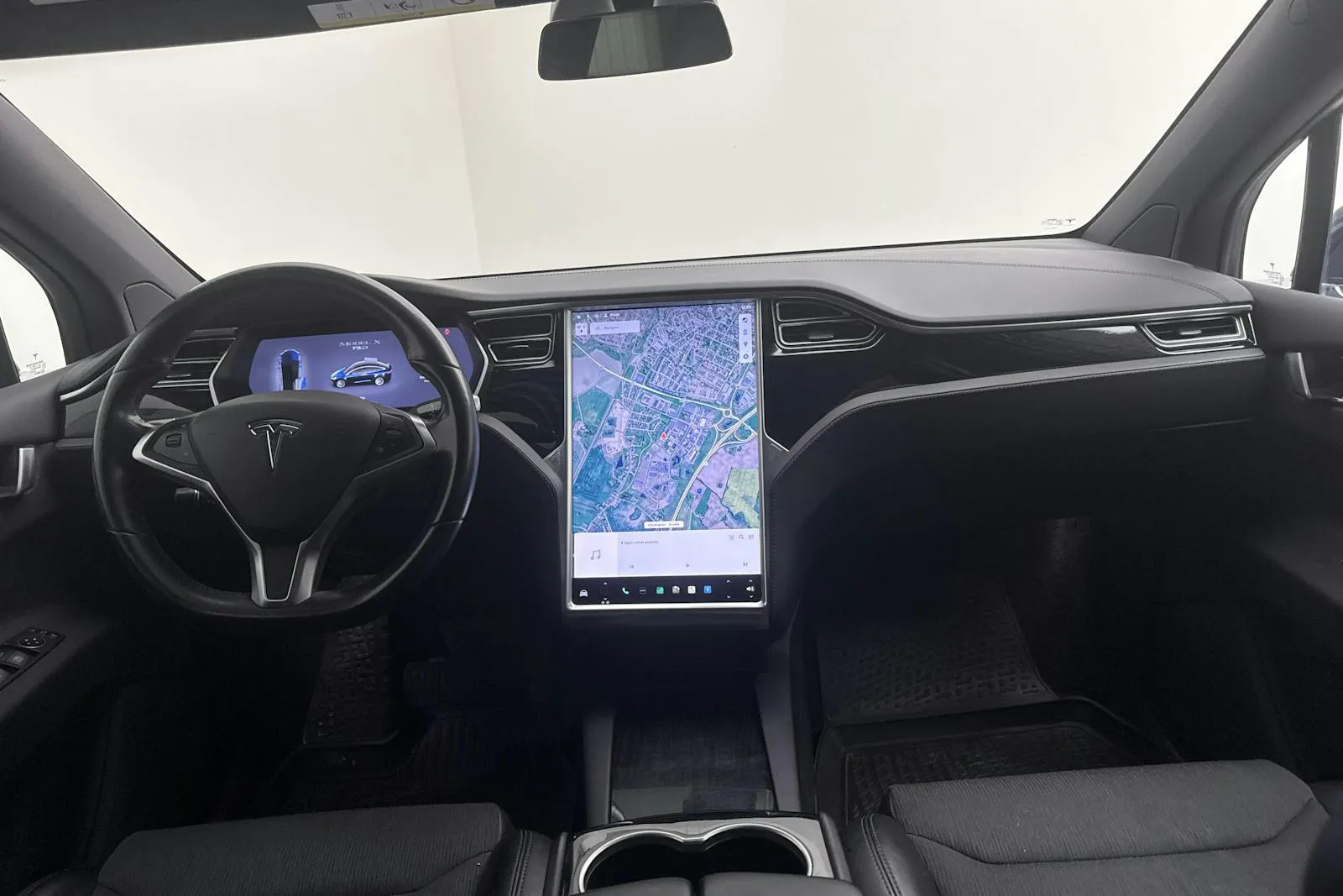 Tesla Model X bild 6