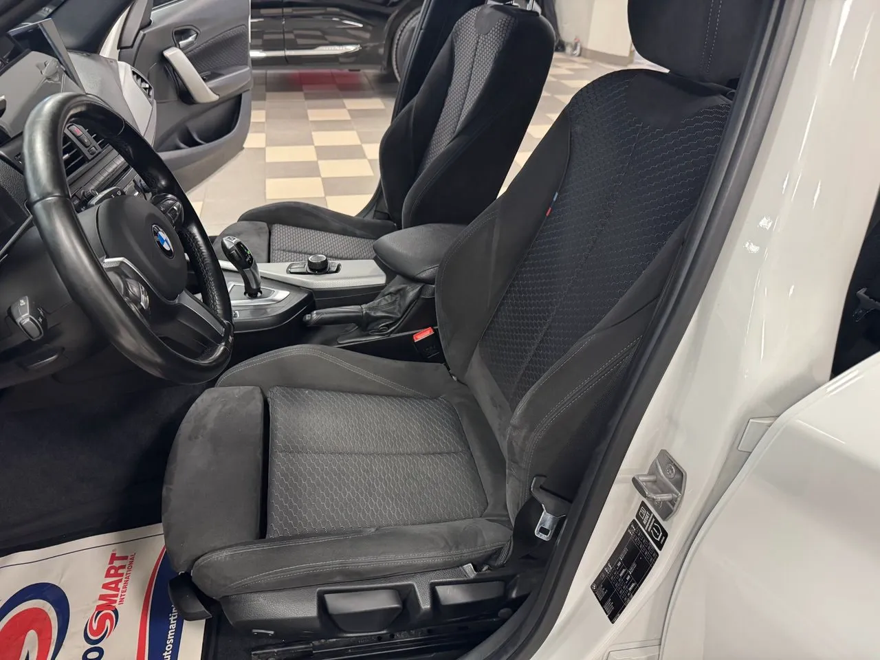 BMW 116 bild 12