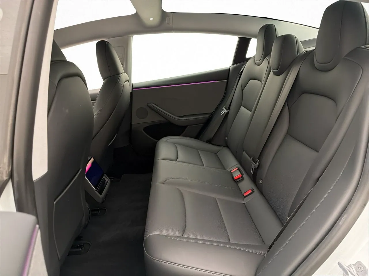 Tesla Model 3 bild 29