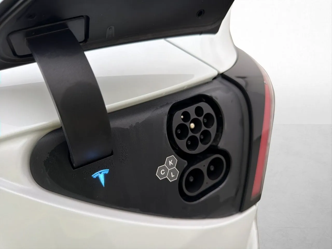 Tesla Model 3 bild 31
