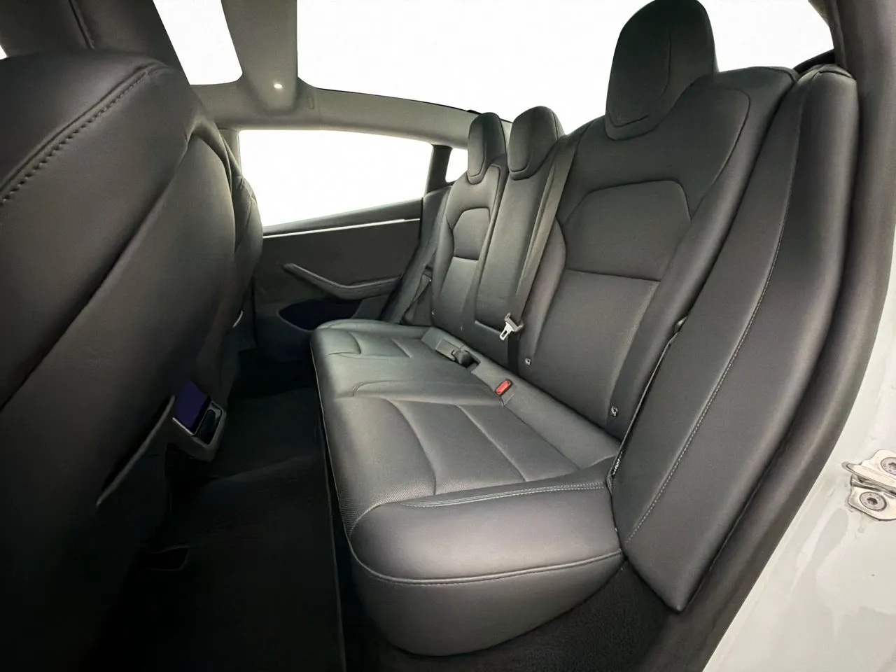 Tesla Model 3 bild 25