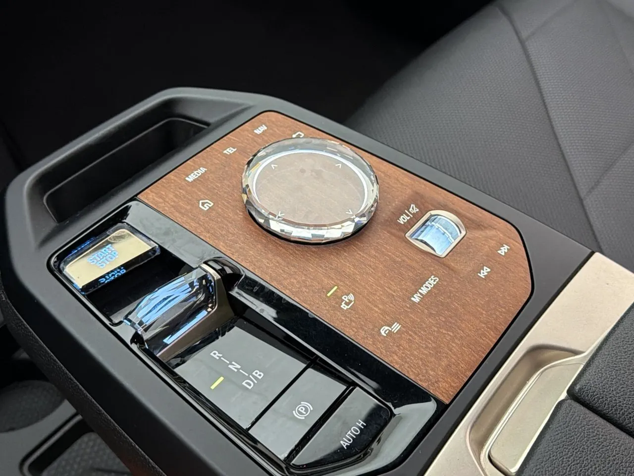 BMW iX bild 33