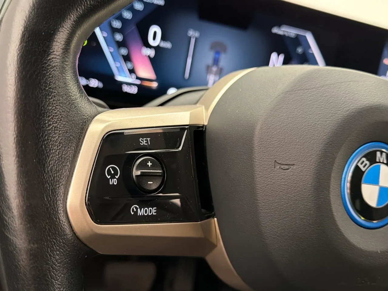 BMW iX bild 20