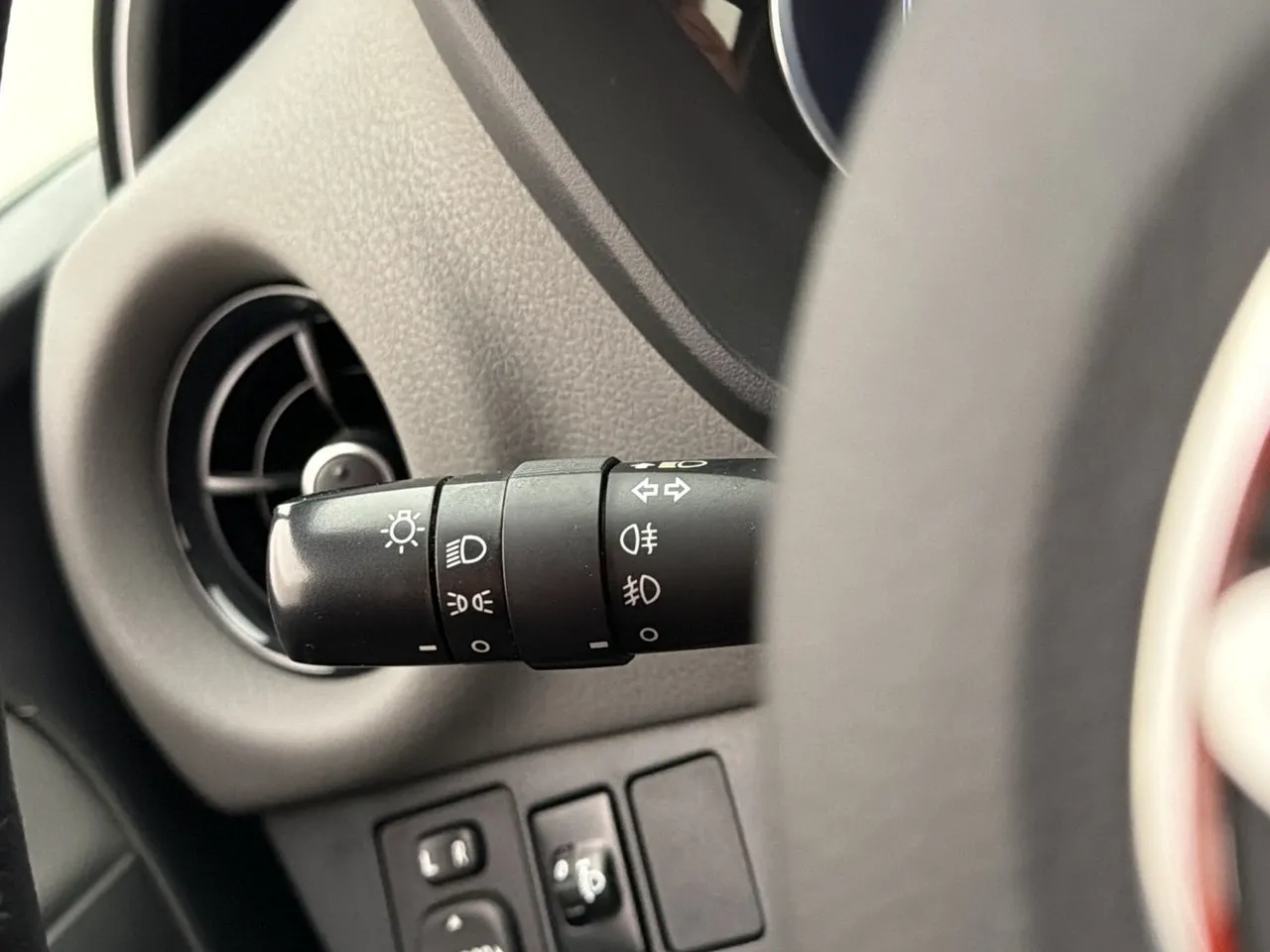 Toyota Yaris bild 12