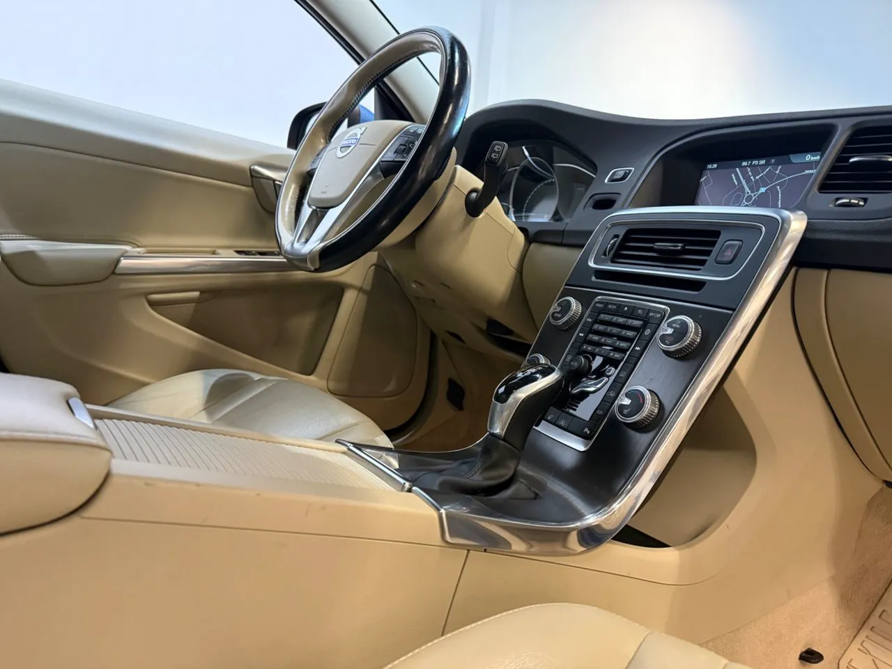 Volvo V60 bild 8