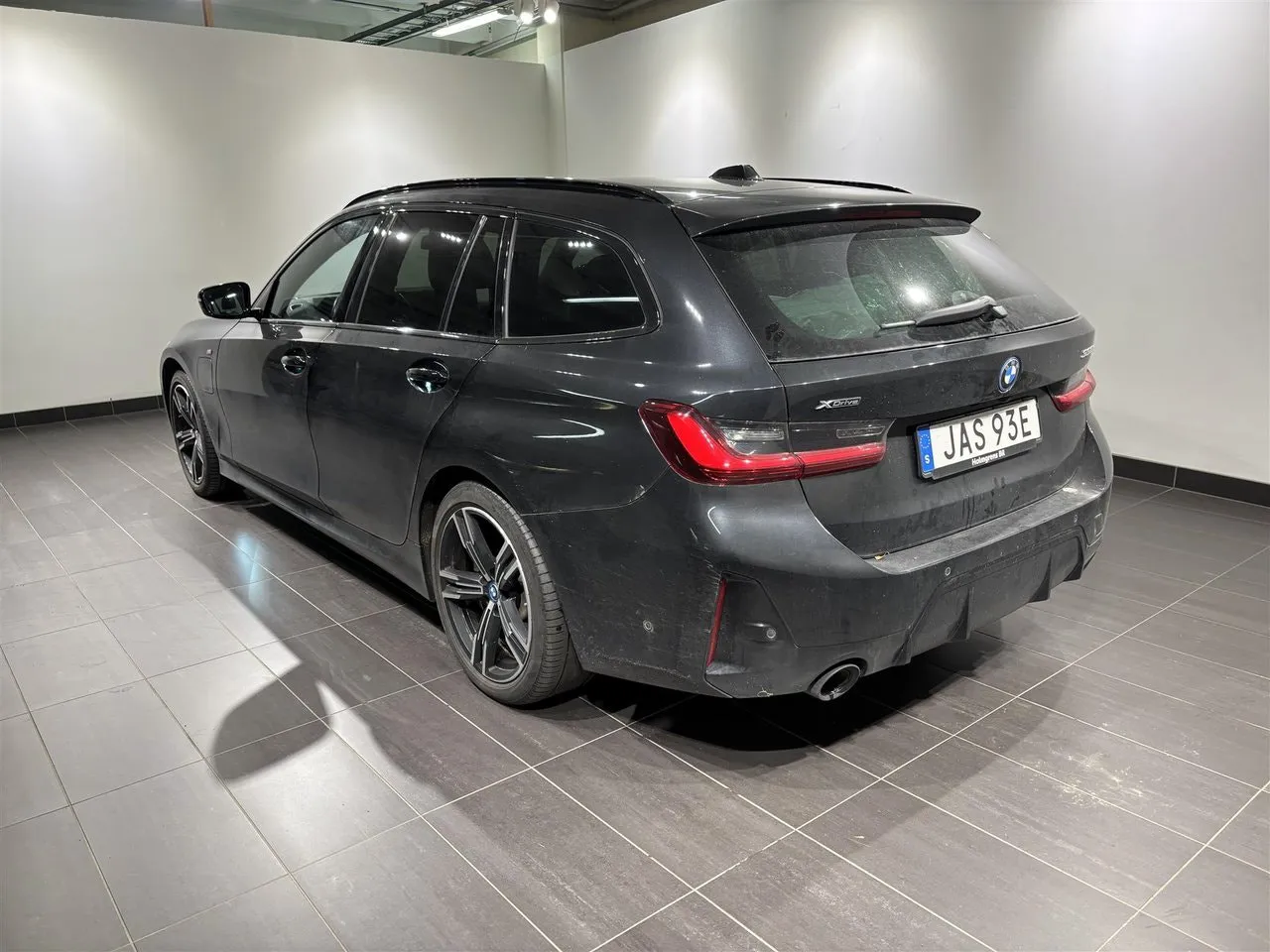 BMW 330 bild 2