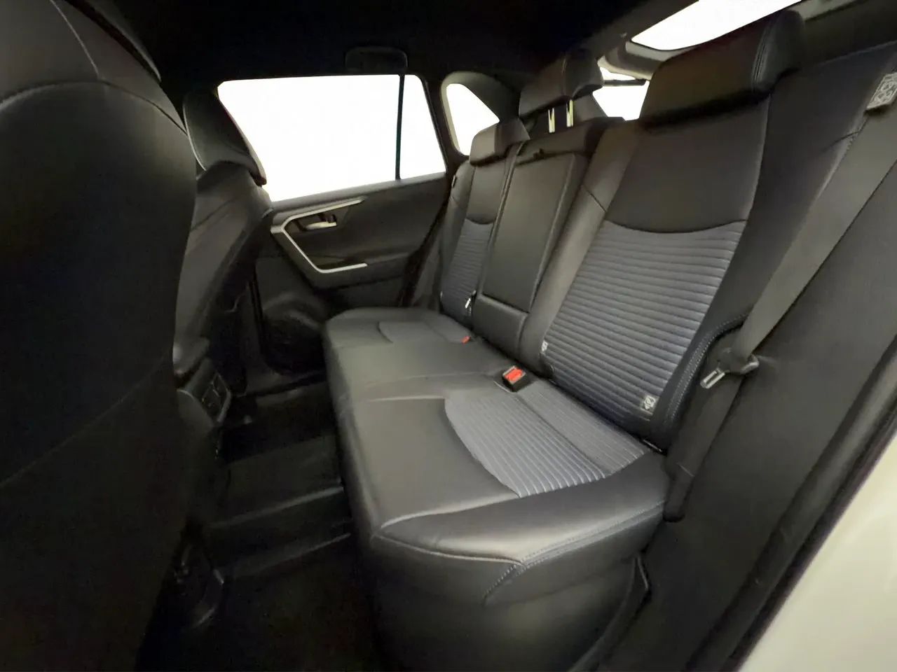 Toyota RAV4 bild 31