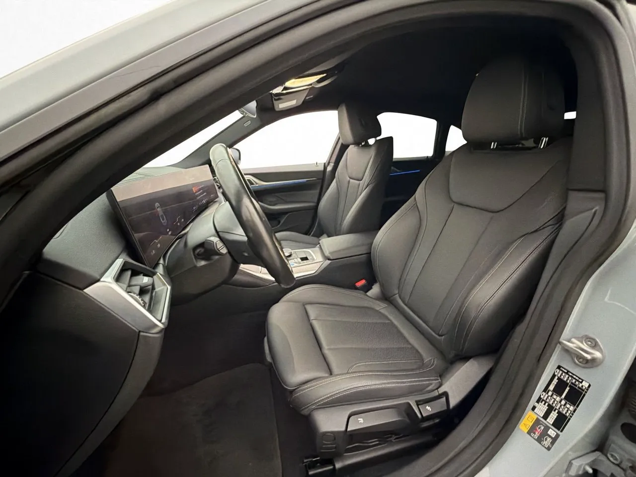 BMW i4 bild 12