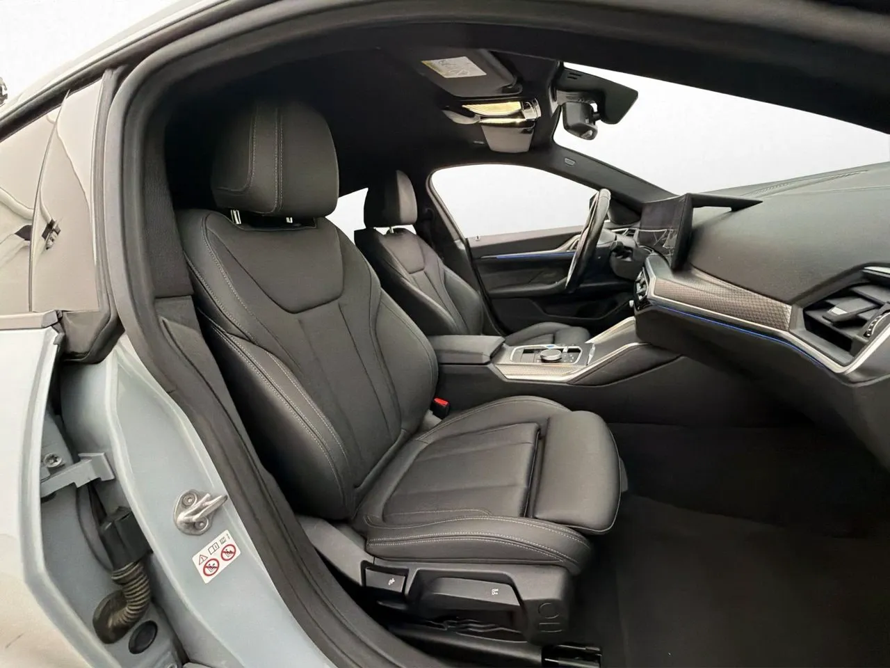 BMW i4 bild 25