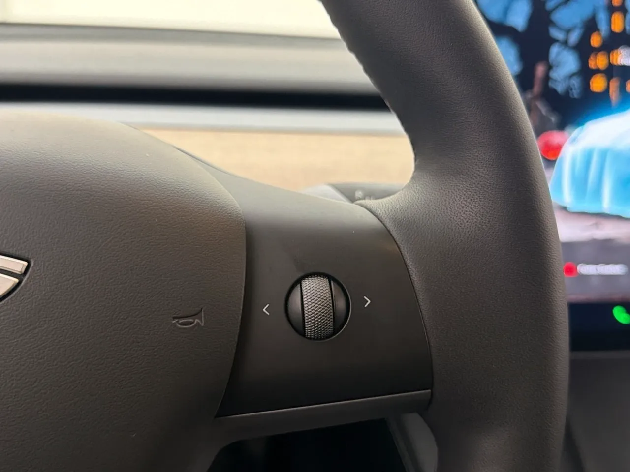 Tesla Model Y bild 17