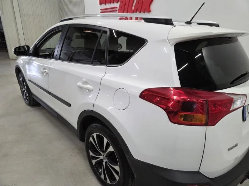 Toyota RAV4 bild 8