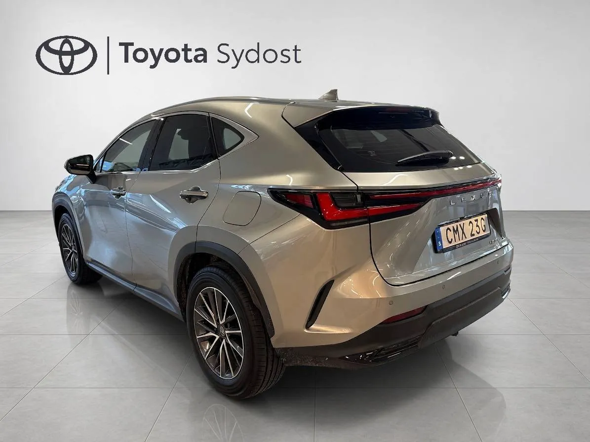 Lexus NX bild 3