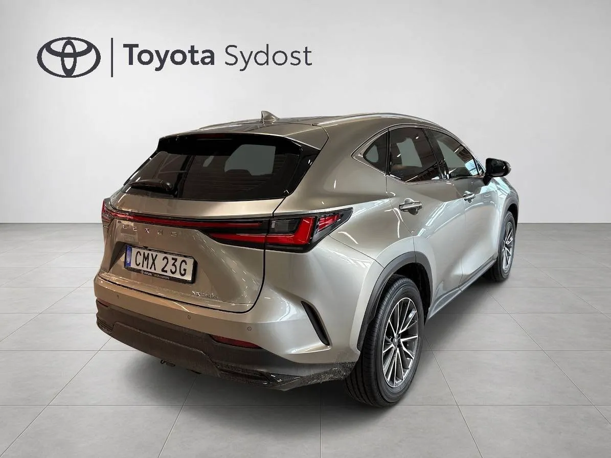 Lexus NX bild 4