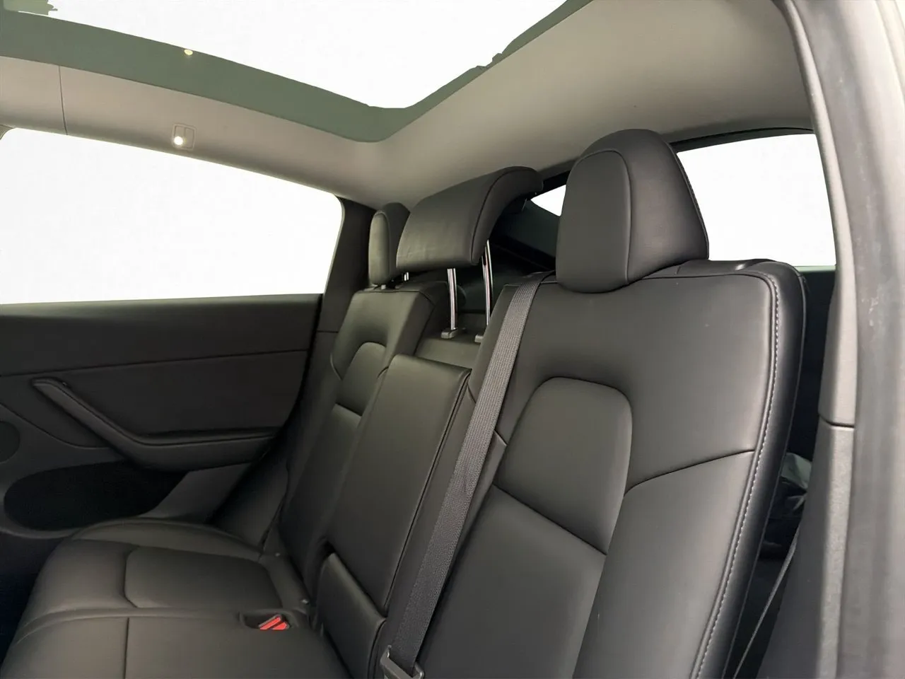 Tesla Model Y bild 20