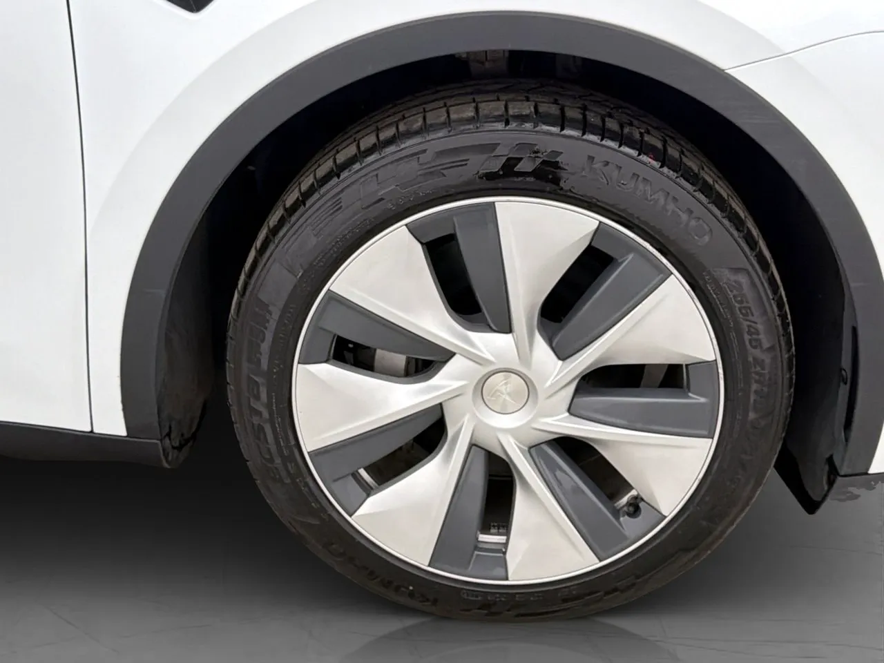 Tesla Model Y bild 11