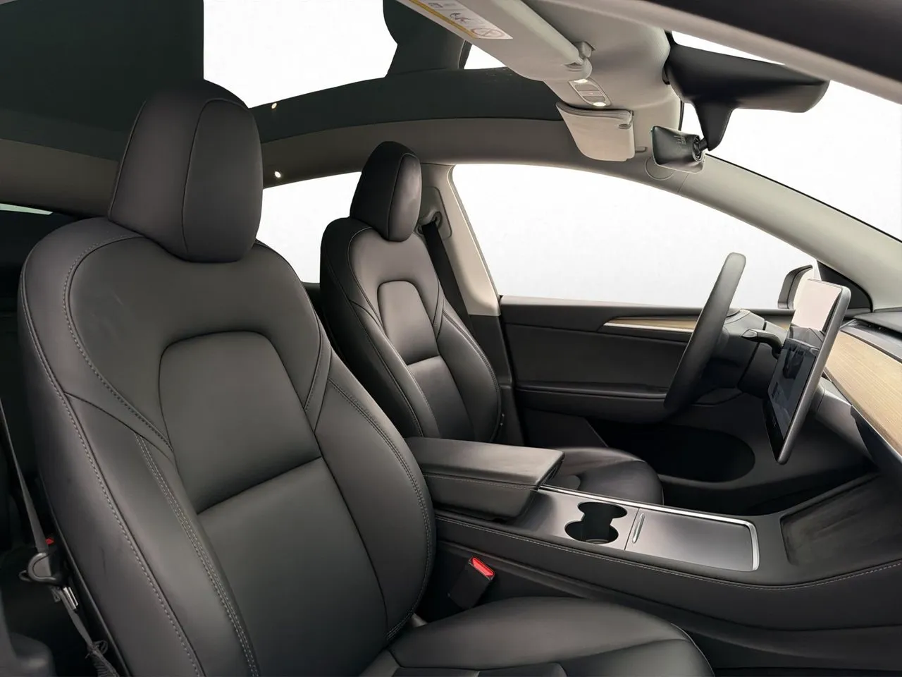 Tesla Model Y bild 15