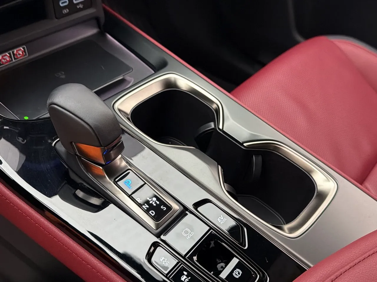 Lexus NX bild 25