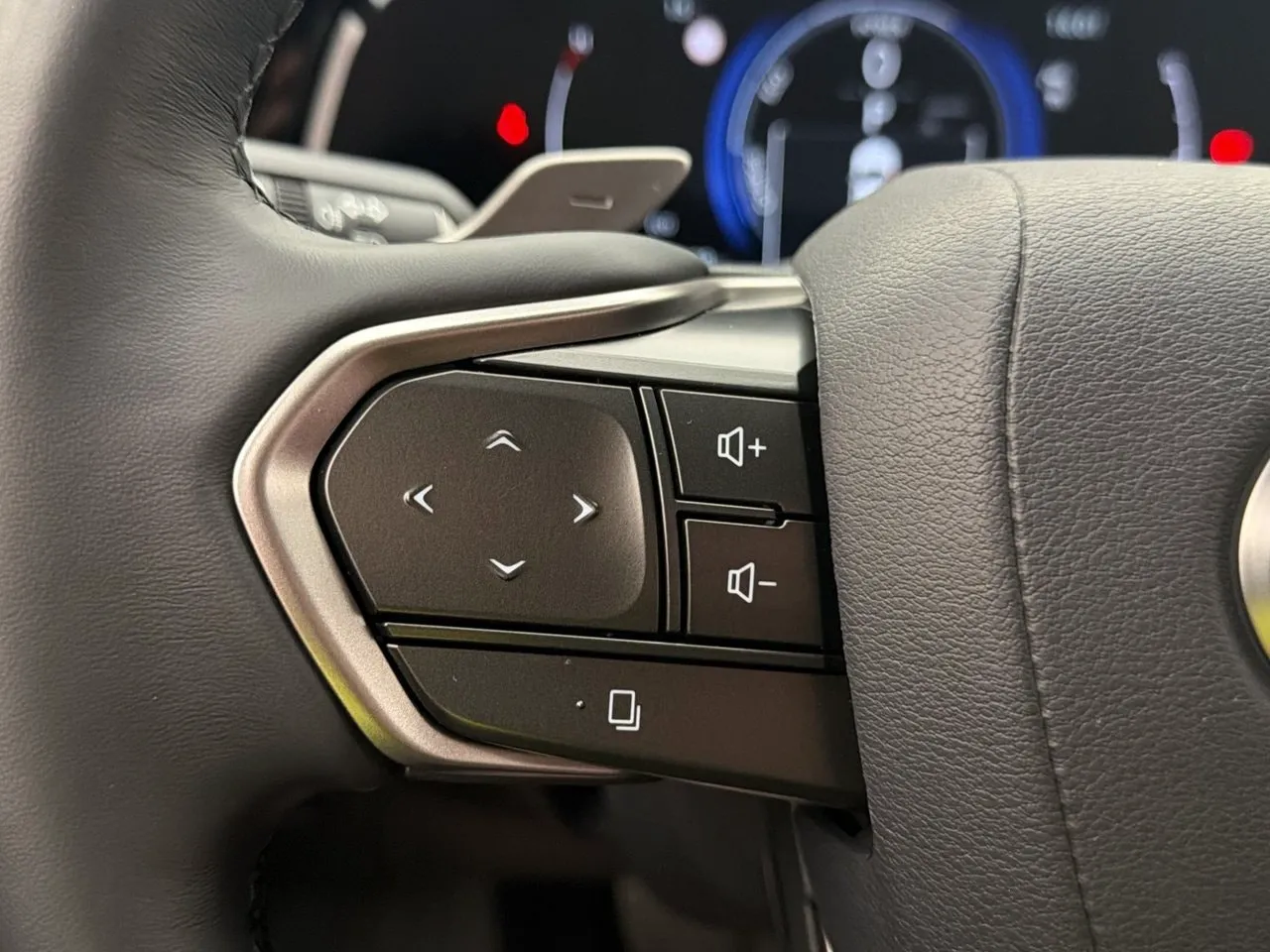 Lexus NX bild 22