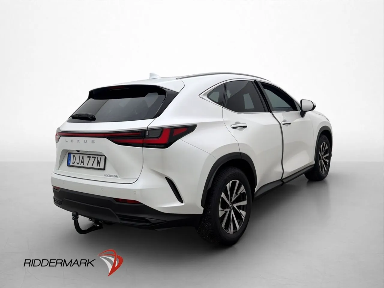 Lexus NX bild 8