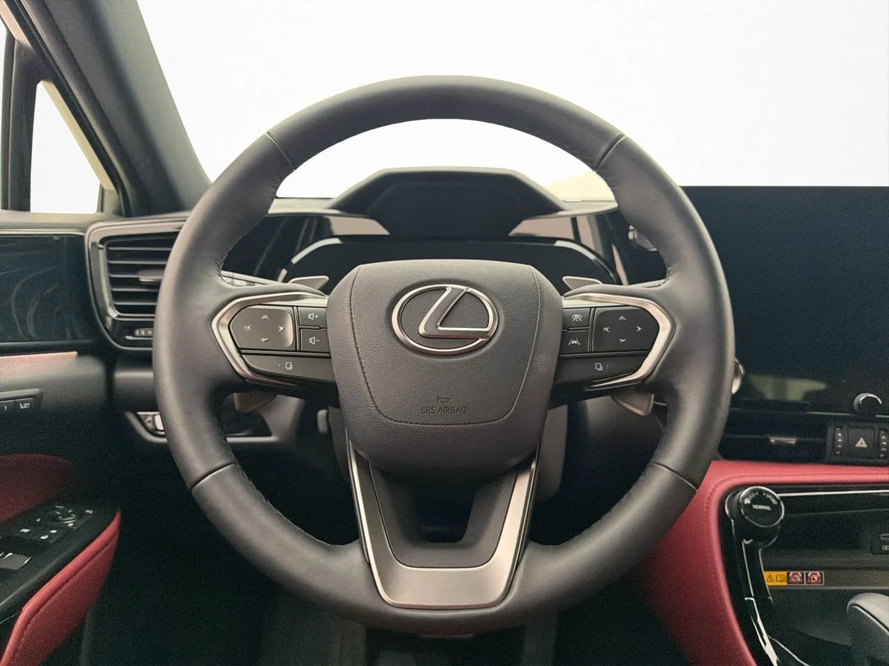 Lexus NX bild 15