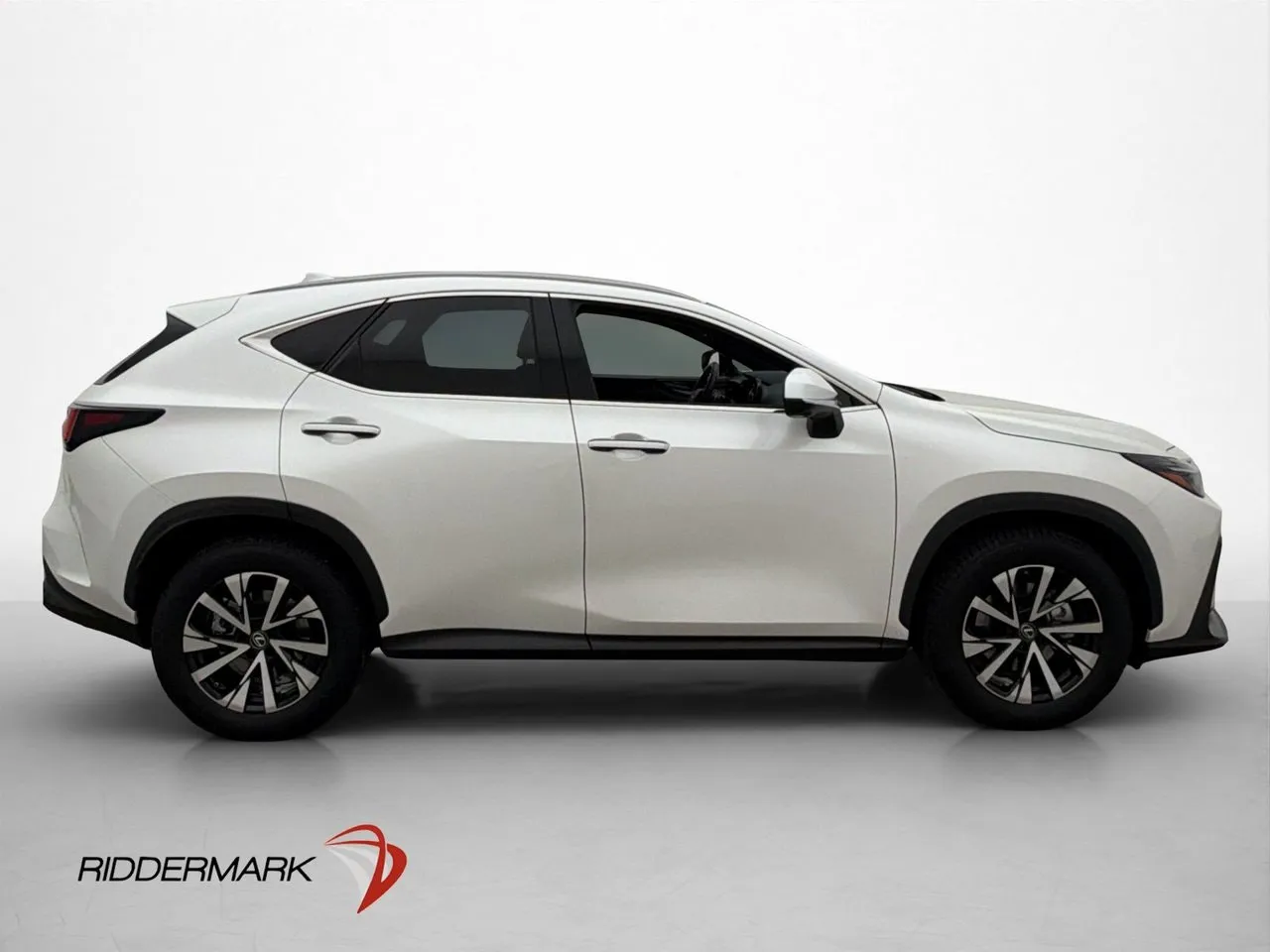 Lexus NX bild 9