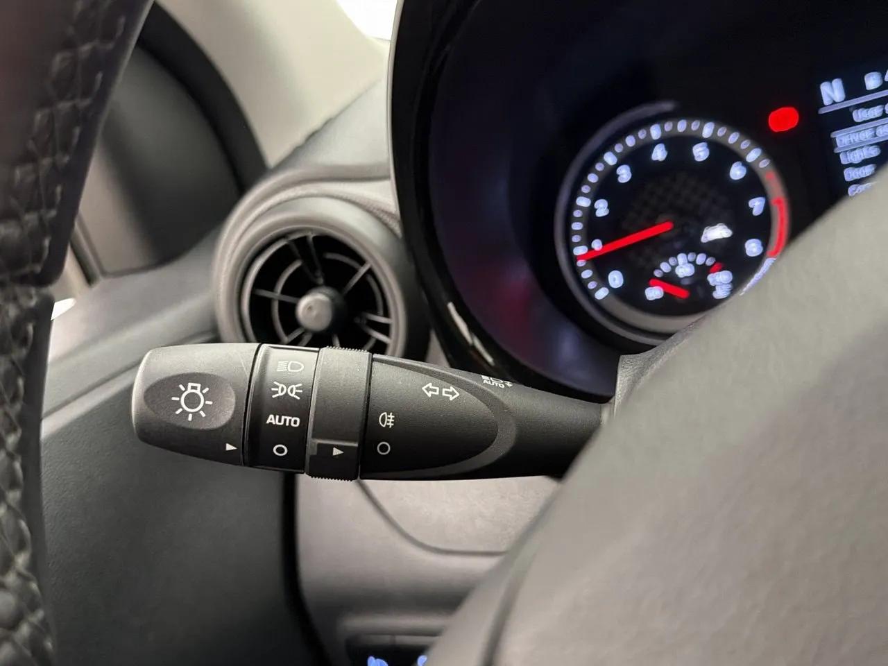 Hyundai i10 bild 12