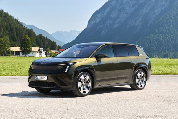 Skoda Peaq Business Lease 5650:- BILIA-EDITION INK VHJUL & 7-SITS - 2027