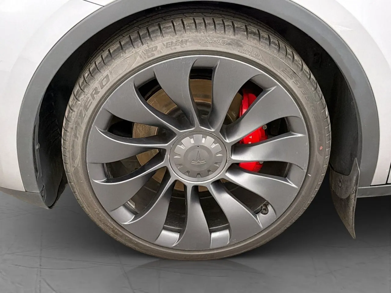 Tesla Model Y bild 33