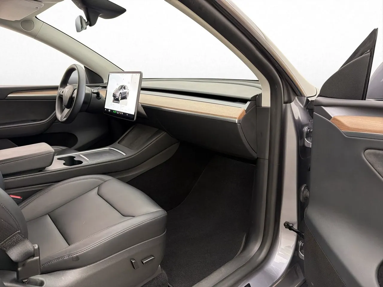 Tesla Model Y bild 17