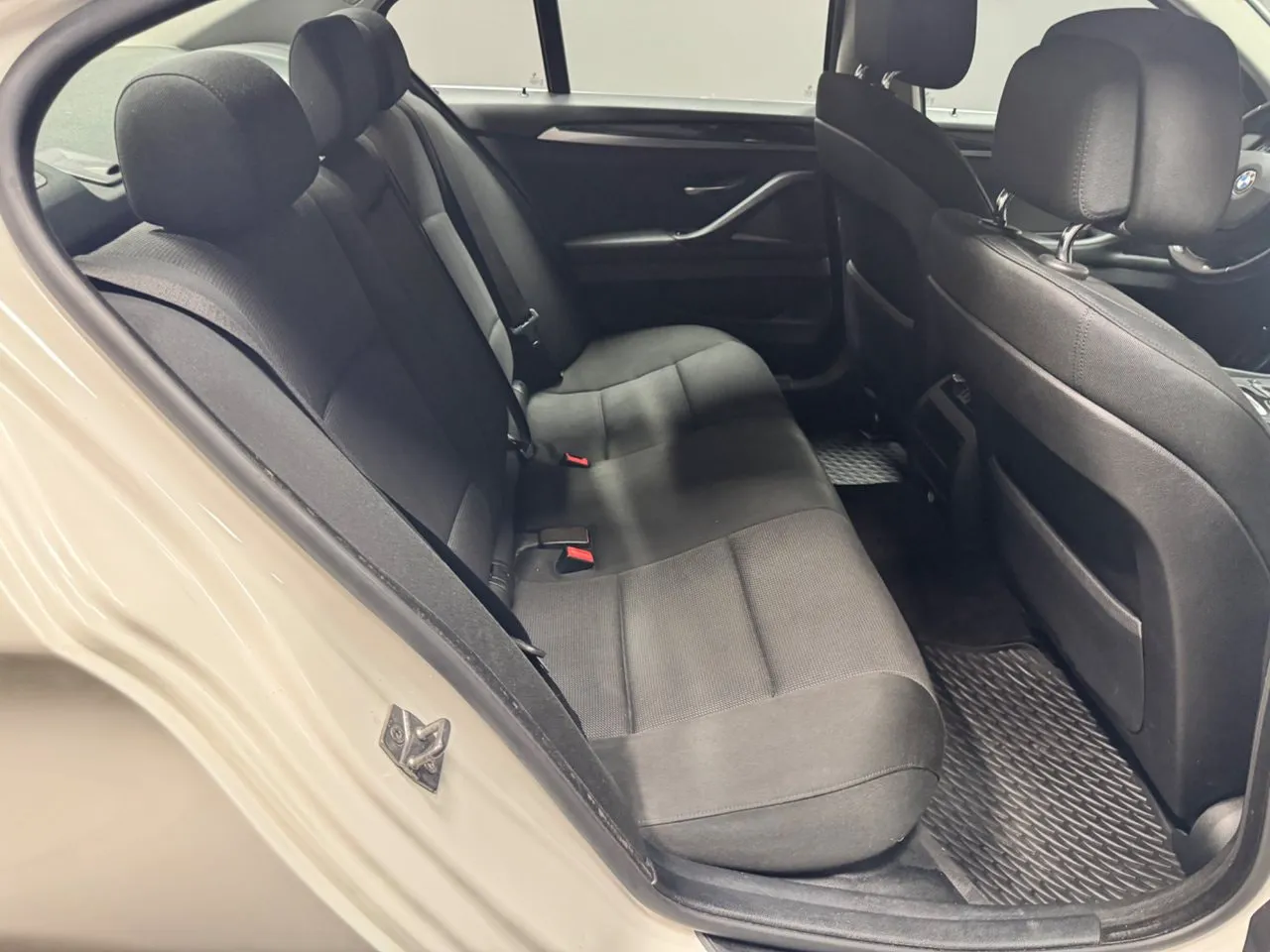 BMW 520 bild 7