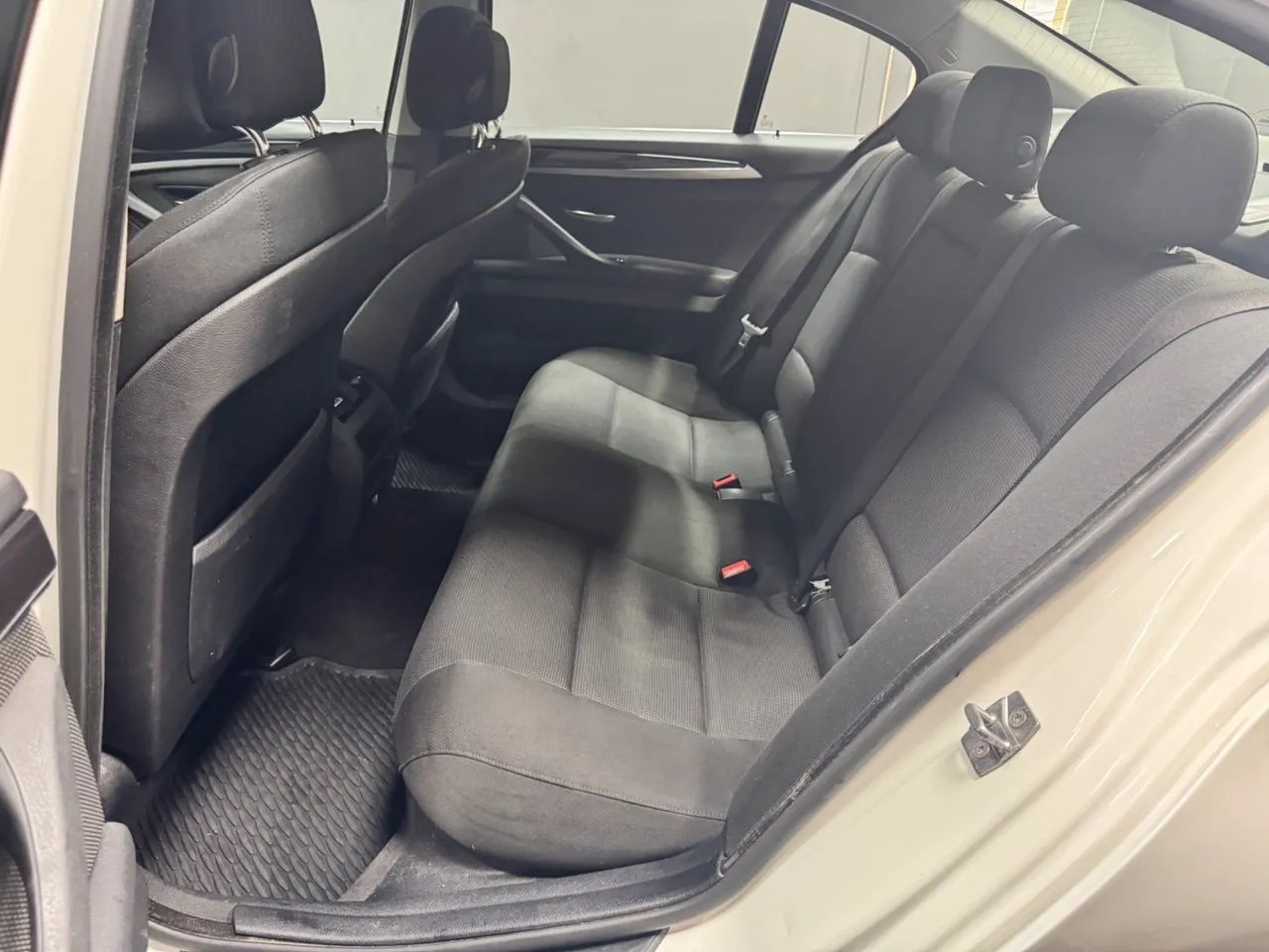 BMW 520 bild 9