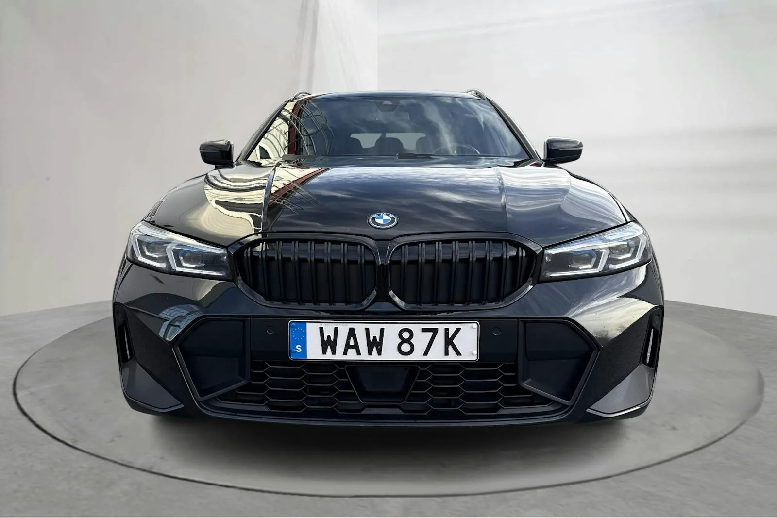BMW 330 bild 4