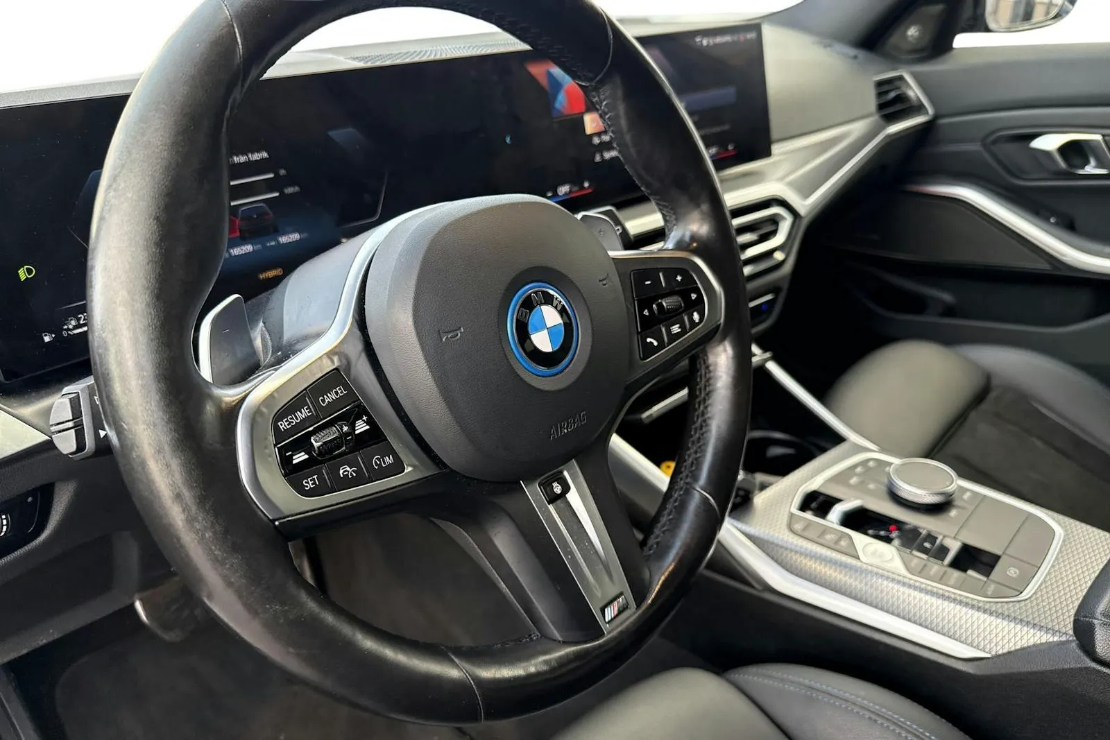 BMW 330 bild 16